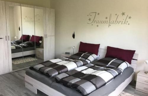 Prien am Chiemsee Apartment | Ferienwohnung Filli mit Sauna und Pool im Haus