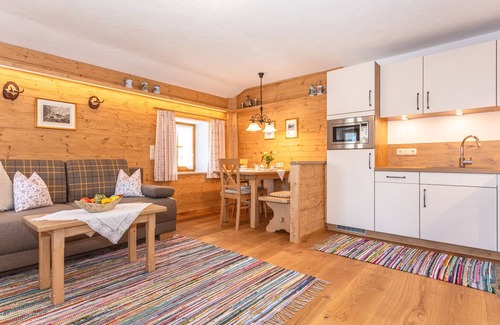 Bad Reichenhall House | Ferienwohnung Hochthron für 2 Personen mit Balkon und Bergblick mit 50qm