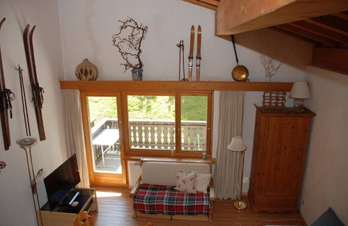 Tavanasa Apartment | Ferienwohnung- Haus Moregg C12 Penfold