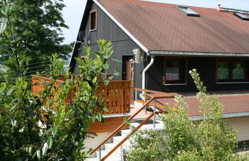 Saupsdorf Apartment | Ferienwohnung Hesse am Wachberg (Berghütte)