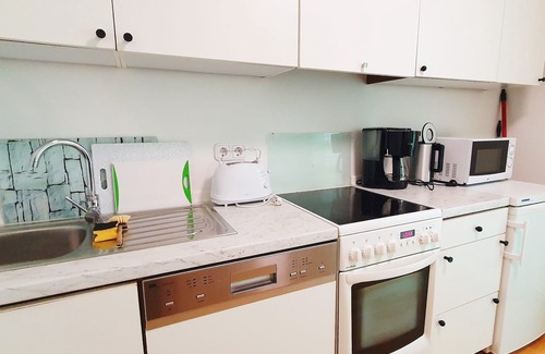 Traunstein Apartment | Ferienwohnung im Dachgeschoss, ca. 45m², für 2 Personen, Nichtraucher, Offener Wohnbereich