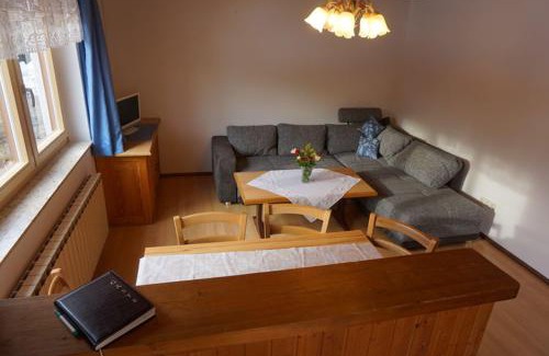Sankt Koloman Ski Chalet | Ferienwohnung im Haus Maria