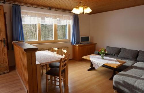 Sankt Koloman Ski Chalet | Ferienwohnung im Haus Maria