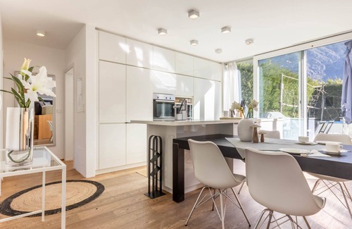 Salorno Other | Ferienwohnung in Ruhiger Lage, Mitten im Grün