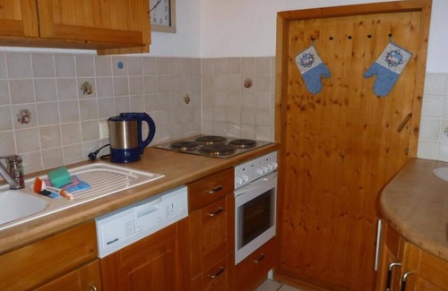 Groissenbach Apartment | Ferienwohnung Loferau 1 - 80 m² für 2-5 Pers. großer Wohnraum, 2 Schlafzimer, Sep. Küche, Balkon