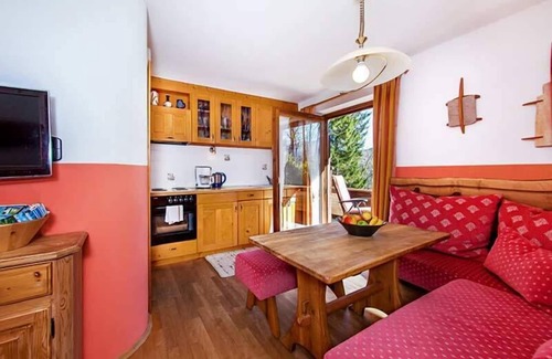 Groissenbach Apartment | Ferienwohnung Loferau 3 - 42 m² für 2-3 Personen, 1 Schlafzimmer, Wohnküche und Sitzgruppe