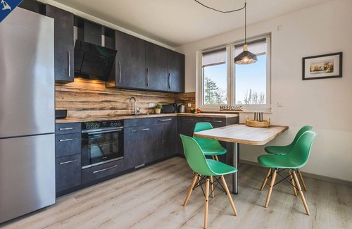 Zirchow Apartment | Ferienwohnung Meerzeit - Hochwertiges Appartement in Ruhiger Lage, mit Terrasse, Kostenfreier Sauna