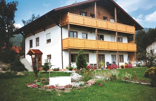 Bad Koetzting Apartment | Ferienwohnung mit überdachter Terrasse