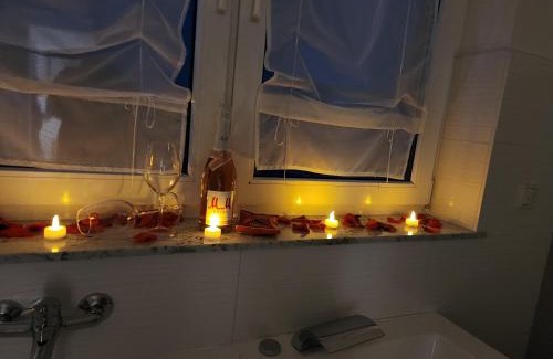 Altenrath Apartment | Ferienwohnung mit Jacuzzi Nähe Flughafen Köln Bonn