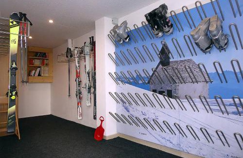 Avelengo Apartment | Ferienwohnung Mittager Edelweiss