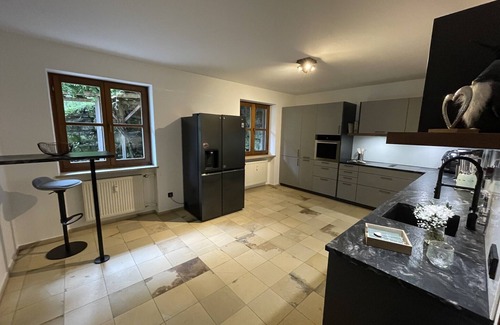 Bad Reichenhall Apartment | Ferienwohnung Nonn mit Traumhaften Bergblick, 140 qm mit 2 Schlafzimmern
