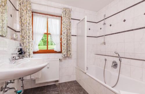Groissenbach Apartment | Ferienwohnung Nefen