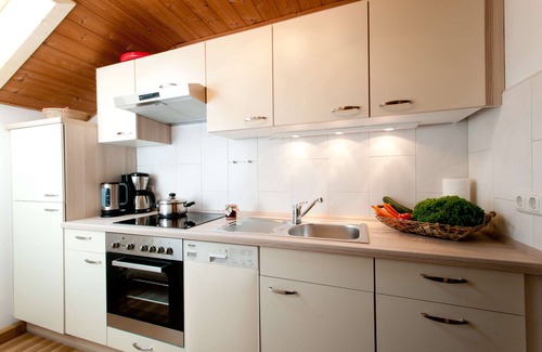 Seeon-Seebruck Apartment | Ferienwohnung Nr. 3 mit Südbalkon, 50qm