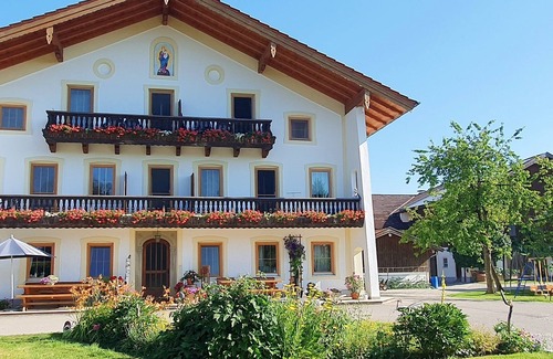 Seeon-Seebruck Apartment | Ferienwohnung Nr. 3 mit Südbalkon, 50qm
