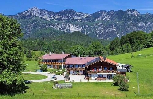 Bischofswiesen Apartment | Ferienwohnung Nr. 17 für 2 - 3 Pers., ca. 50 m², 1 Schlafzimmer, Wohnraum mit Kochnische, Balkon