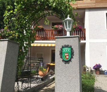 Hof bei Salzburg Apartment | Ferienwohnung Oswald Fuschlsee