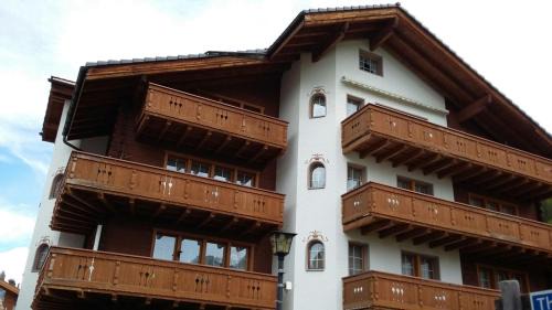 Graechen Apartment | Ferienwohnung Paradiso 1