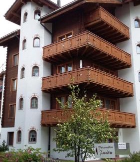 Graechen Apartment | Ferienwohnung Paradiso 1