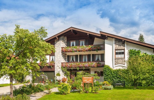 Ruhpolding Apartment | Ferienwohnung Rauschberg 66qm, Balkon, Kochn., 1 Schlafz., 1 Wohnz., Nr. 4, Wlan