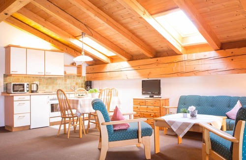 Inzell Apartment | Ferienwohnung "Rauschberg" für 4 Personen, 1 Schlaf- und 1 Wohn/Schlafzimmer, 52 m²