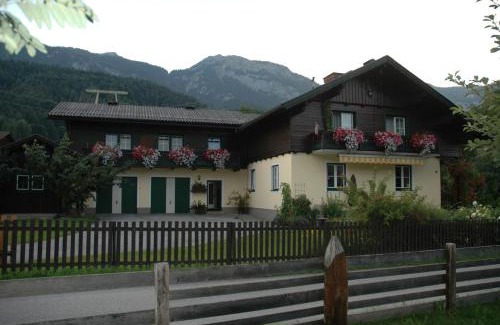 Weissenbach Apartment | Ferienwohnung Schönauer