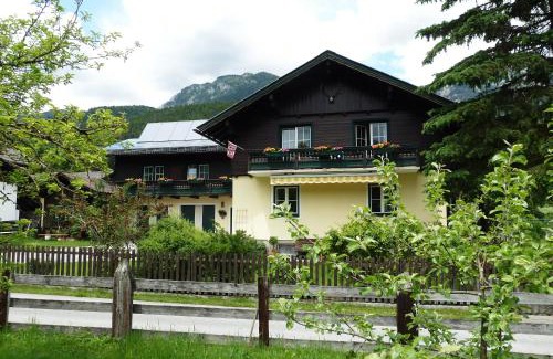 Weissenbach Apartment | Ferienwohnung Schönauer