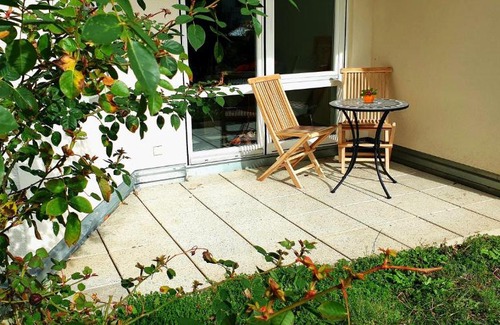 Laubegast Apartment | Ferienwohnung Tukan Apartment Dresden Laubegast WLAN TV Ebike