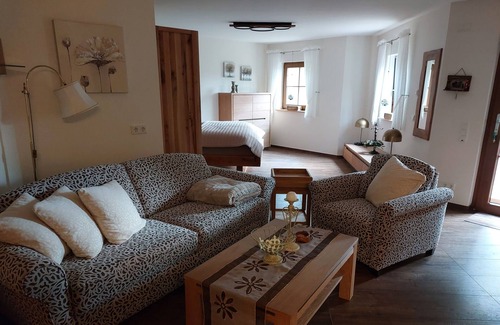 Dipperz Apartment | Ferienwohnung Unterm Stellberg in der Schönen Rhön-haustierfreundlich
