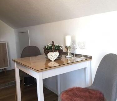 Ochsenfurt Apartment | Ferienwohnung Weinbergsblick optimale Stadtnähe