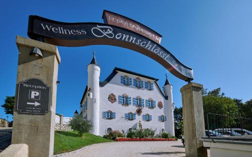 Bernau am Chiemsee Hotel | Ferienwohnungen im Bonnschloessl
