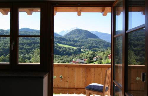 Schneefelden House | Ferienwohnungen Zweckl