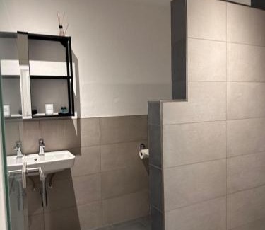 Niederalteich House | Ferienzimmer Frank, Self-Check-in nach 21Uhr