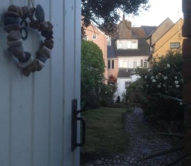 Lyme Regis House | Fermaine, 50m from sea, garden, dogs, town centre