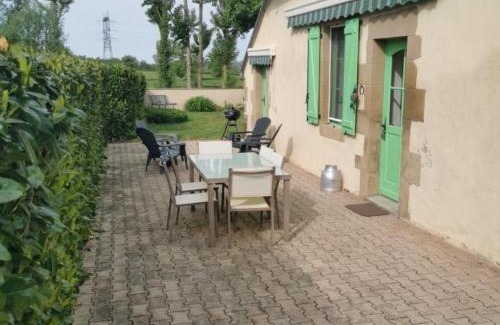 Saint-Aubin-le-Monial House | Fermette spacieuse avec jardin clos à Saint-Aubin-le-Monial - FR-1-489-490
