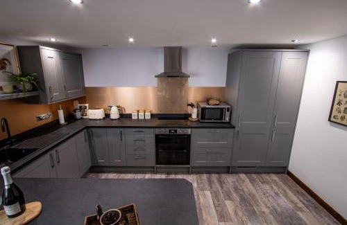 Hele House | Fern Cottage at Hewish Mill