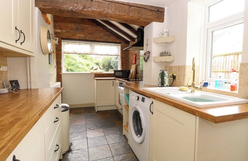 Heacham Cottage | FERN COTTAGE, pet friendly, character holiday cottage in Heacham