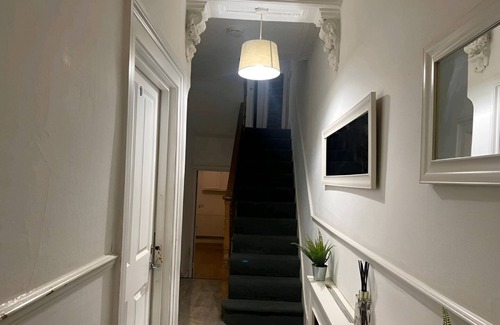 Thornton Apartment | FERN COZY SPOT! 1 Bedroom Apt free wifi F4