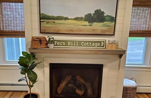 Laporte House | Fern Hill Cottage - Robin Real Estate