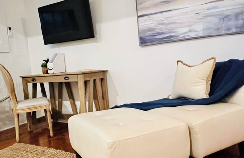 Biloxi Hotel | Fern Suite at The Mockingbird Inn Boutique Hotel