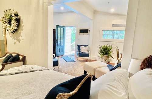 Biloxi Hotel | Fern Suite at The Mockingbird Inn Boutique Hotel