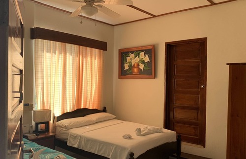Sarteneja House | Fernando's Seaside Guest House