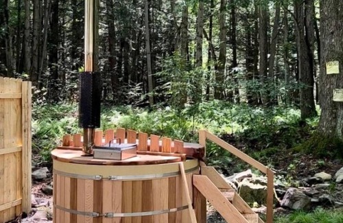 Greentown Cabin | Ferncrest Campground