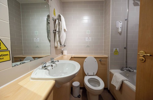 Blackburn Hotel | Fernhurst Lodge by Greene King Inns