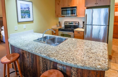 East Kootenay Condo | Fernie - Timberline Lodges Juniper #620
