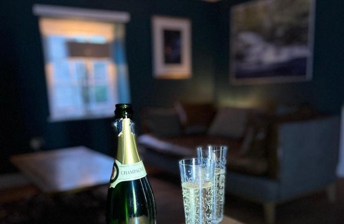 Richmond House | Fernlea Mews, luxury 2 bed 2 bath holiday home, central Richmond, Swaledale