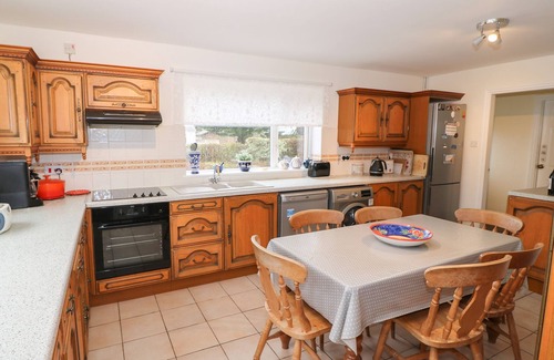 Edern Cottage | FERNLEA, pet friendly, country holiday cottage in Morfa Nefyn