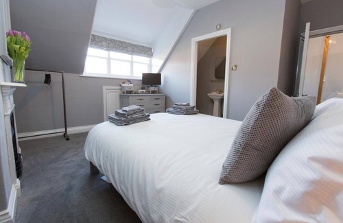 Robin Hood's Bay Bed & Breakfast | Fernleigh B&B
