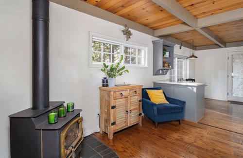 Arnold House | Fernwood- Adorable Cabin w/BLS Access