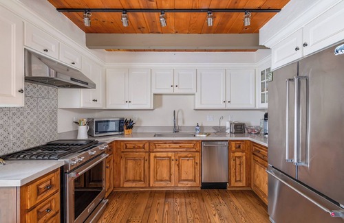 Arnold House | Fernwood- Adorable Cabin w/BLS Access