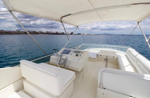 Palma de Mallorca Boat Rental | Ferretti 175 fly "three Mermaids"